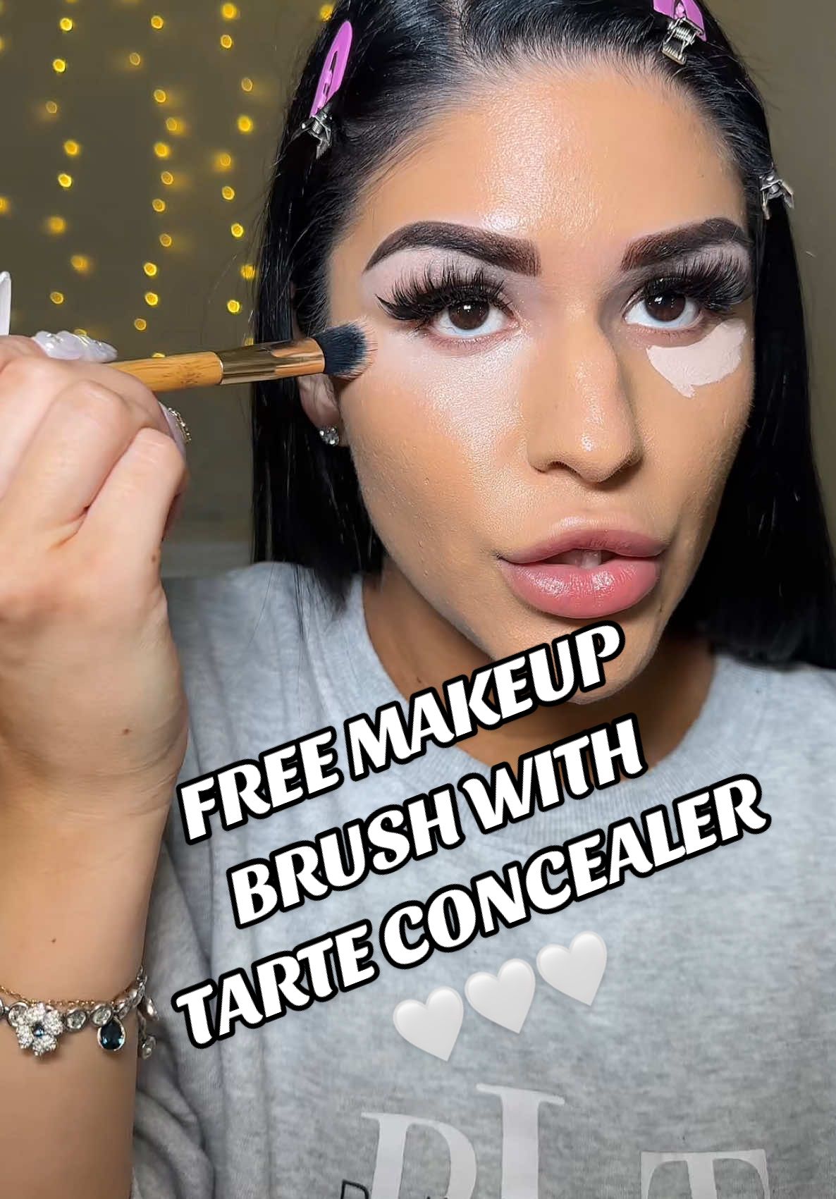 One of the perfect every day lightweight concealers out there😍 and the fact it comes with a FREE makeup brush is just a plus ✨✨ #tarte #tartecosmetics #tarteconcealer #tartemakeup #girlythings #girlytok #makeup #makeupproducts #makeupmusthaves #concealer #tiktokshop #tiktokshopfinds #tiktokmademebuyit  @tarte cosmetics 