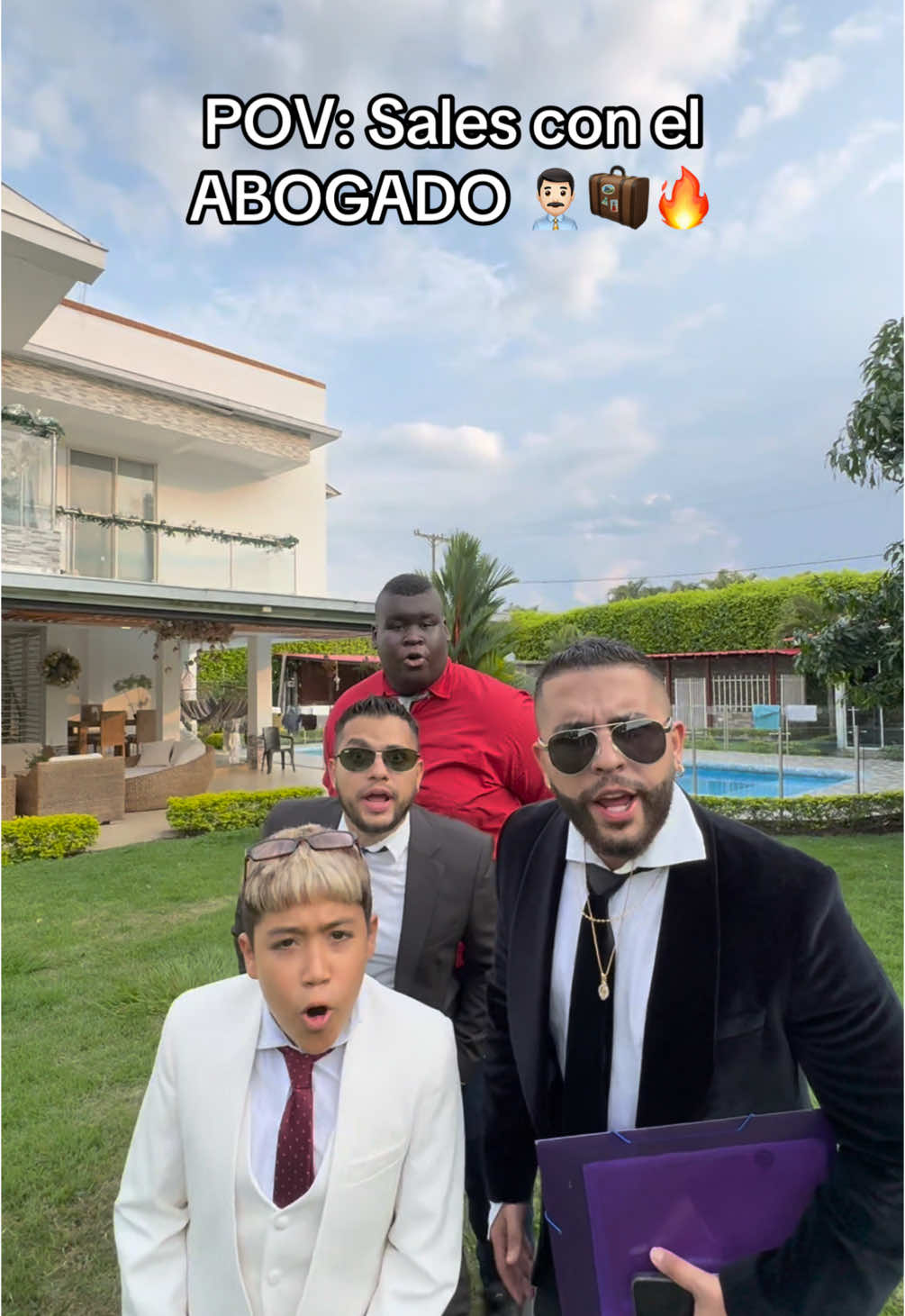 El bufete de ABOGADOS 🧑‍⚖️🧳💸🔥😂  Usen el código BRO15 para el 15% de dcto @Yango Colombia (usuarios nuevos)