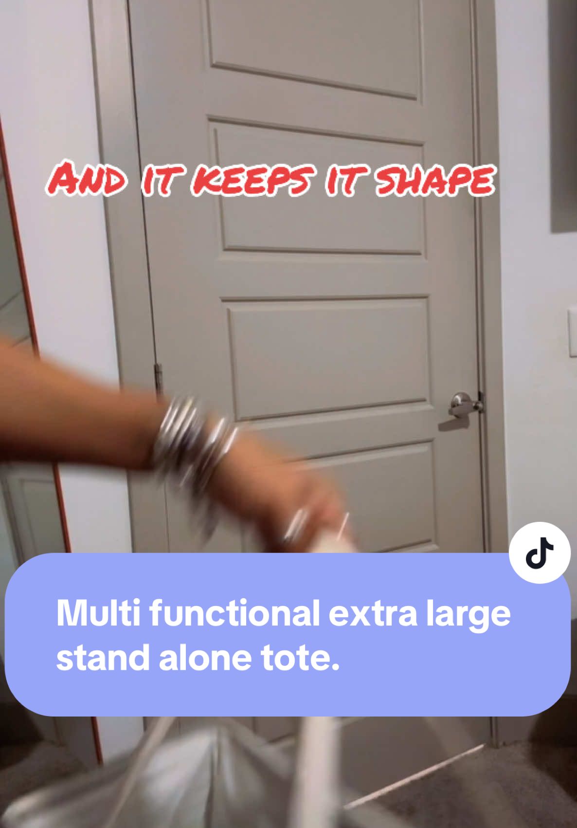 It stands on its own because of the wire frames. It’s multi useful #creatorsearchinsights #largetotebag #standalonetote #fypシ゚viral #fyp #TikTokShop #affiliatemarketing #viraltiktok 
