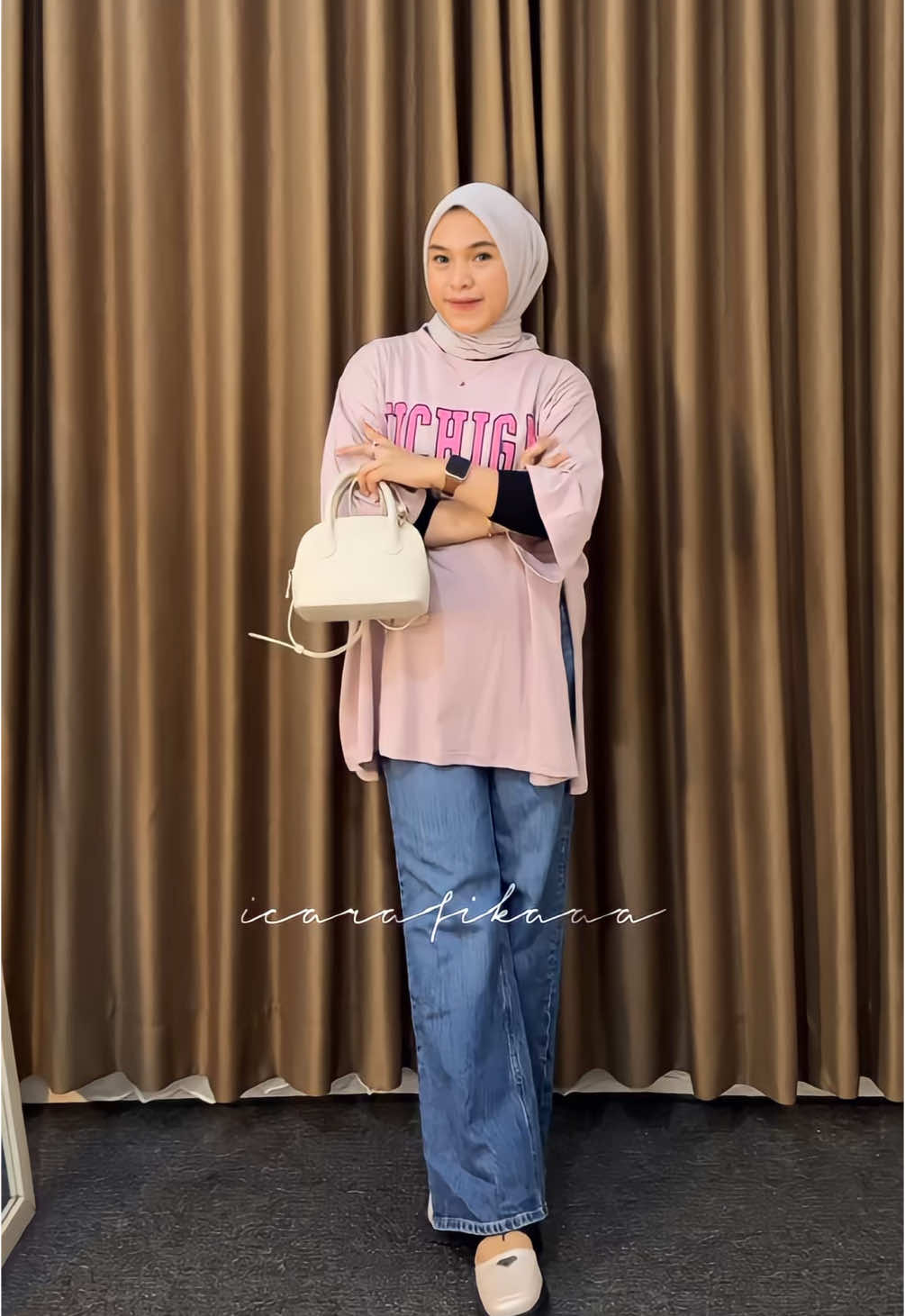 Outfit pakai kaos oversize by @Lasuki #OOTD #ootdfashion #kaos 
