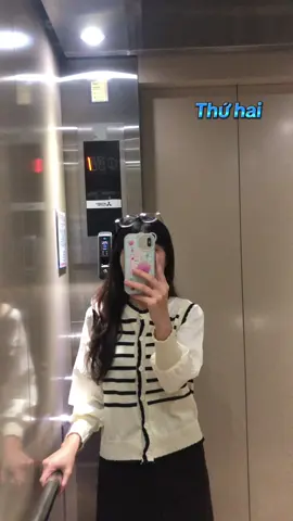 Ôi tôi nhớ những ngày tháng làm dự án ở Tỉnh uỷ 😎 Outfit mùa đông soang choảng, váy vóc lụa là. Chứ giờ 