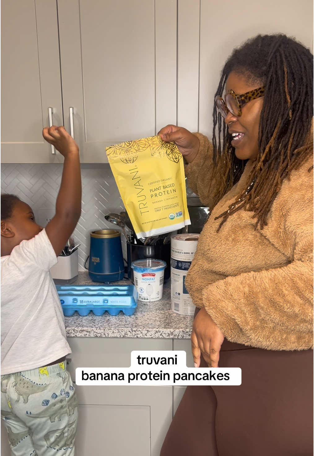 Me and Bean decided to make banana pancakes using @Truvani Banana cinnamon protein powder…wait until the end to see the results 😅 #truvani #proteinpowder #proteinpancakes #pancakes #momandsonduo #toddlersoftiktok 