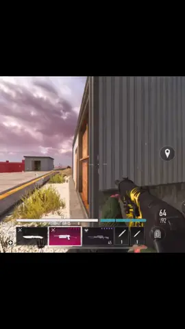 Que arma era esa? Y que clase tenia? #humor #humortiktok #fyp #viral #warzone #warzone4 