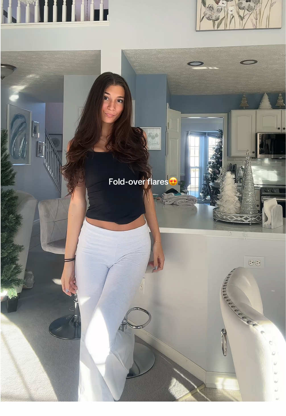 So comfy too omg #flarepants #flareleggings #flares #flareyogapants #lowriseleggings #lowrise #lowriseyogapants #foldoverwaist #foldoveryogapants #edikted #ediktedad #pacsun #pacsuntts #foryoupage #viral #trending #loungewear #matchingset #leggings #sweatpants #yogapants 