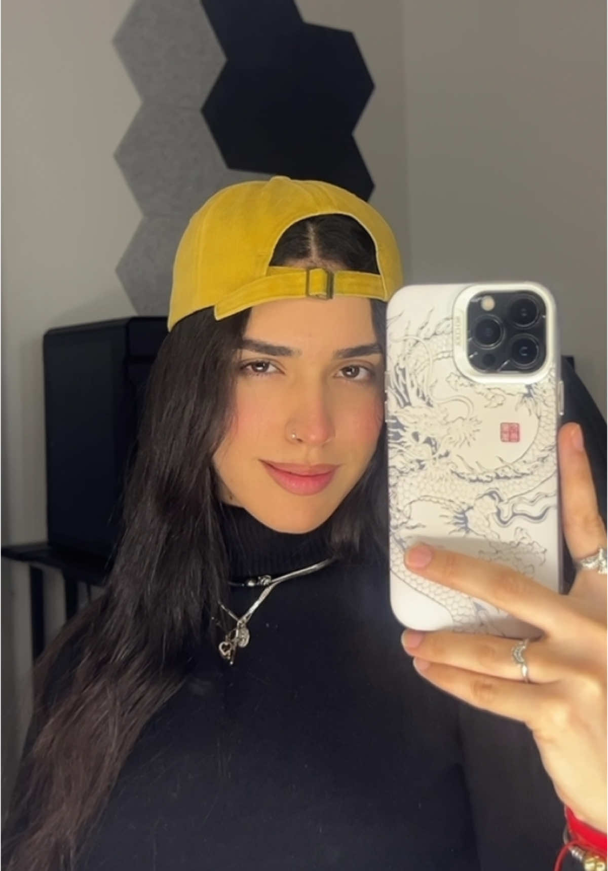🐉encontré mi Phone Case 😍  #fyp #dharcha #product #tiktokproduct  @Bad Bunny #weltita 