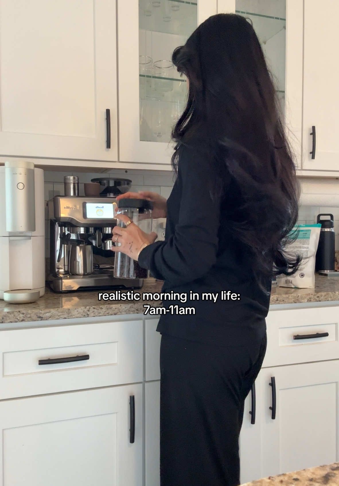 I like to prioritize my routine & workouts in the morning before I get into my meetings and task for the day 🙂‍↔️💻