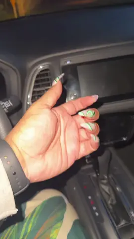 Felt the spirit of my girl elphaba today 💚##elphaba##nails