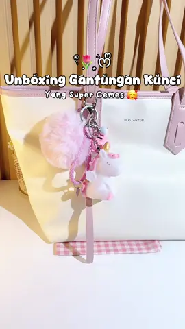 Aksesoris tas lucu #gantungankunci #aksesoris #keychain #bagcharm #unicorn #ganci #gantungankunciviral #pink #serbapink 
