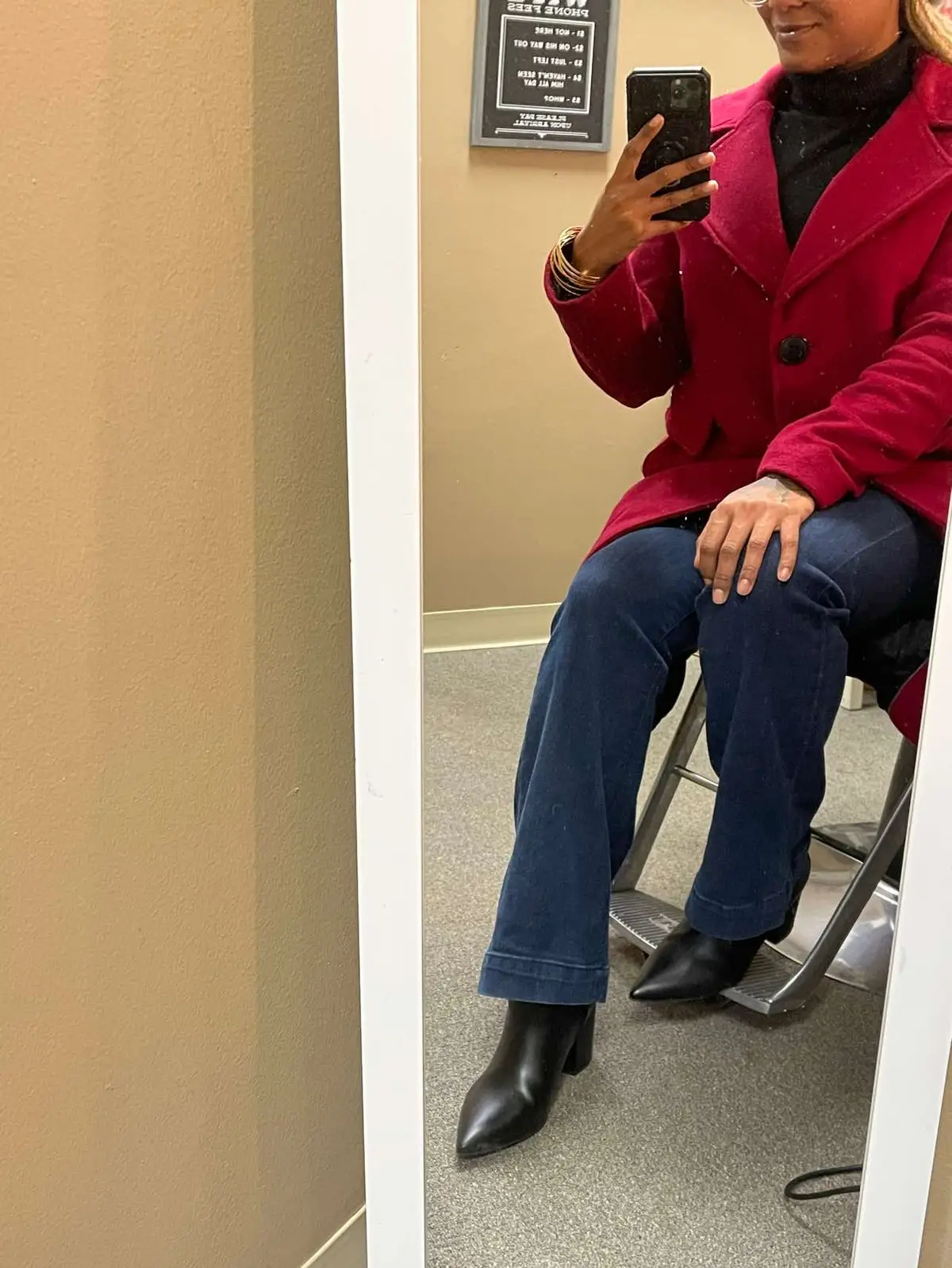 Flared bottomed jeans with pointed toe shoes🤝🏽 #oops 