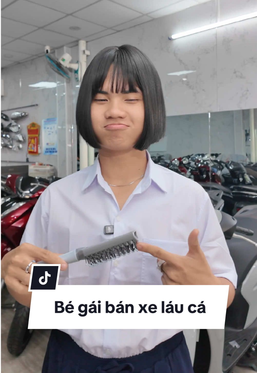 Bé gái bán xe láu cá #anhmatvuong #amvm #traidepbanxere @Trai Đẹp Bán Xe Rẻ 