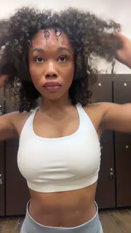 1% better everyday, core routine in the works 🩷🫰🏾