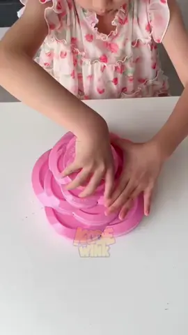 𝟐-𝐢𝐧-𝟏 𝐈𝐧𝐭𝐞𝐫𝐚𝐜𝐭𝐢𝐯𝐞 𝐏𝐫𝐢𝐧𝐜𝐞𝐬𝐬 𝐌𝐚𝐤𝐞𝐮𝐩 𝐒𝐞𝐭 #kiddiewink #girlstoy #makeupset #kidsloveit #happybaby #toys #foryou