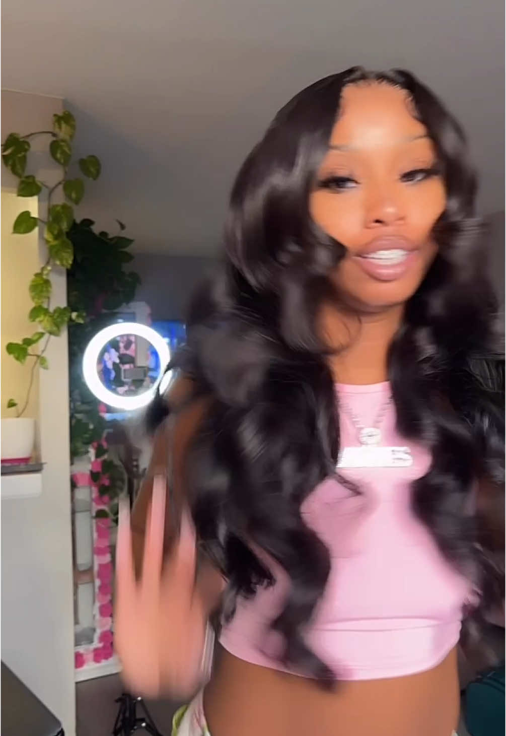 Yall heard summer  @Therealhairbully🤩🤩on the install 😅 book the look already🤏🏾🤏🏾 . . #mvb #summernoneother #baddiesmidwest 