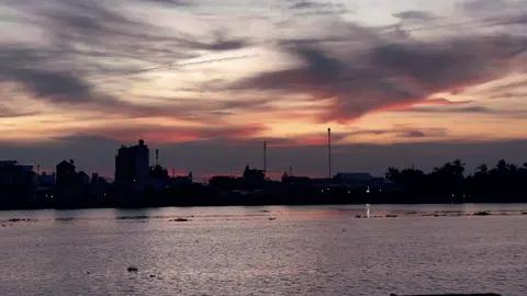 “Có những cơ hội một khi đã bỏ lỡ sẽ thành sự tiếc nuối cả đời...”