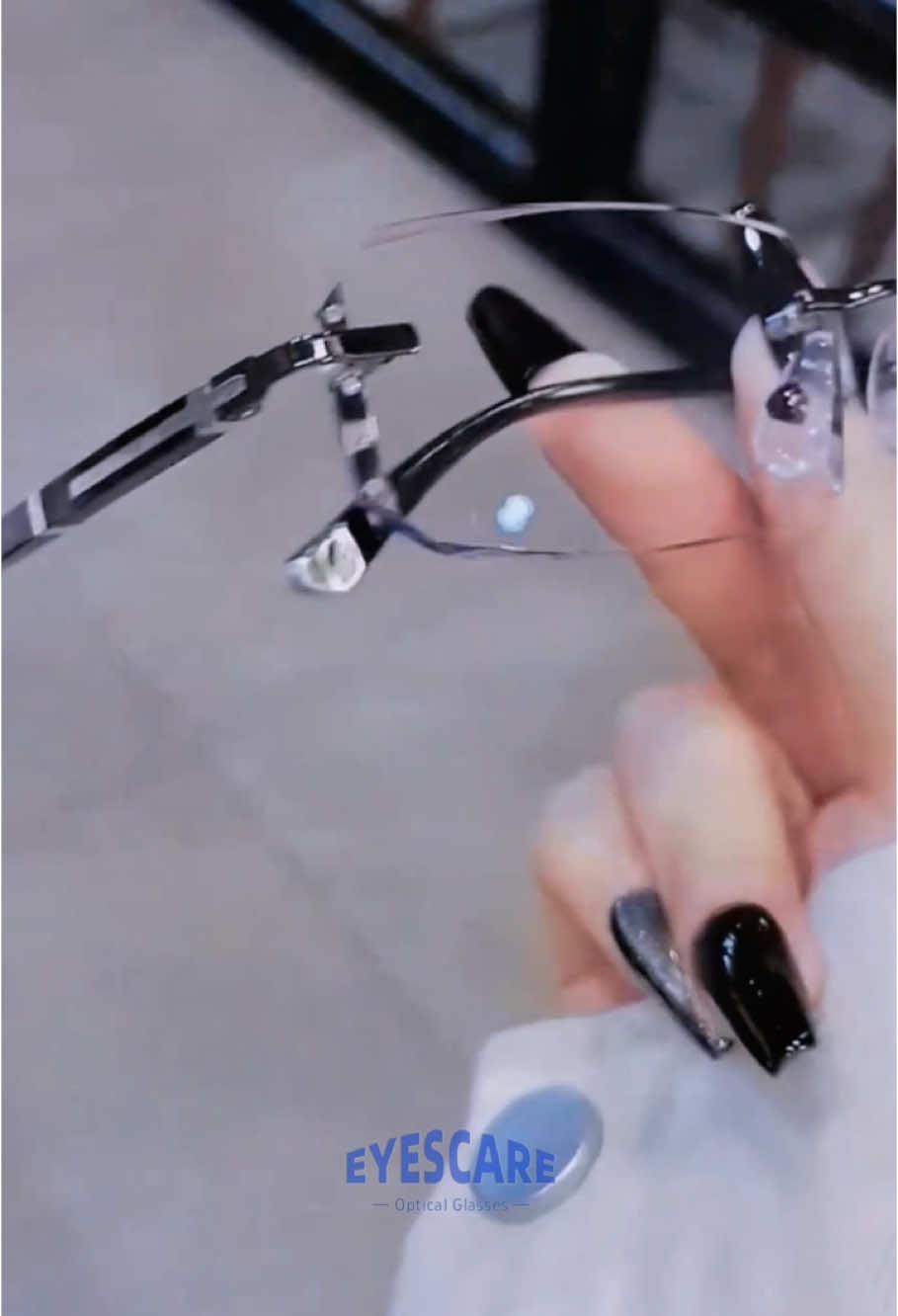 Diamond-cut rimless myopia glasses, photochromic lenses, anti-blue light 0 100 150 200 250 300 350 400#glasses #myopia #photochromic #photochromiceyeglass 