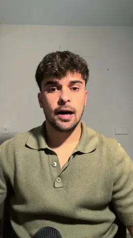 No pierdas más tiempo en ver largos vídeos para aprender conceptos nuevos!! Usa mi método y aprende con lecturas de apenas 3 minutos. TIP: Guarda toda la info en un GPT personalizado y tendrás un asistente personal de ese nicho. #automatizacionaprendizaje #alejotorregrosa #trucoyoutube #inteligenciaartificial #aprenderconchatgpt