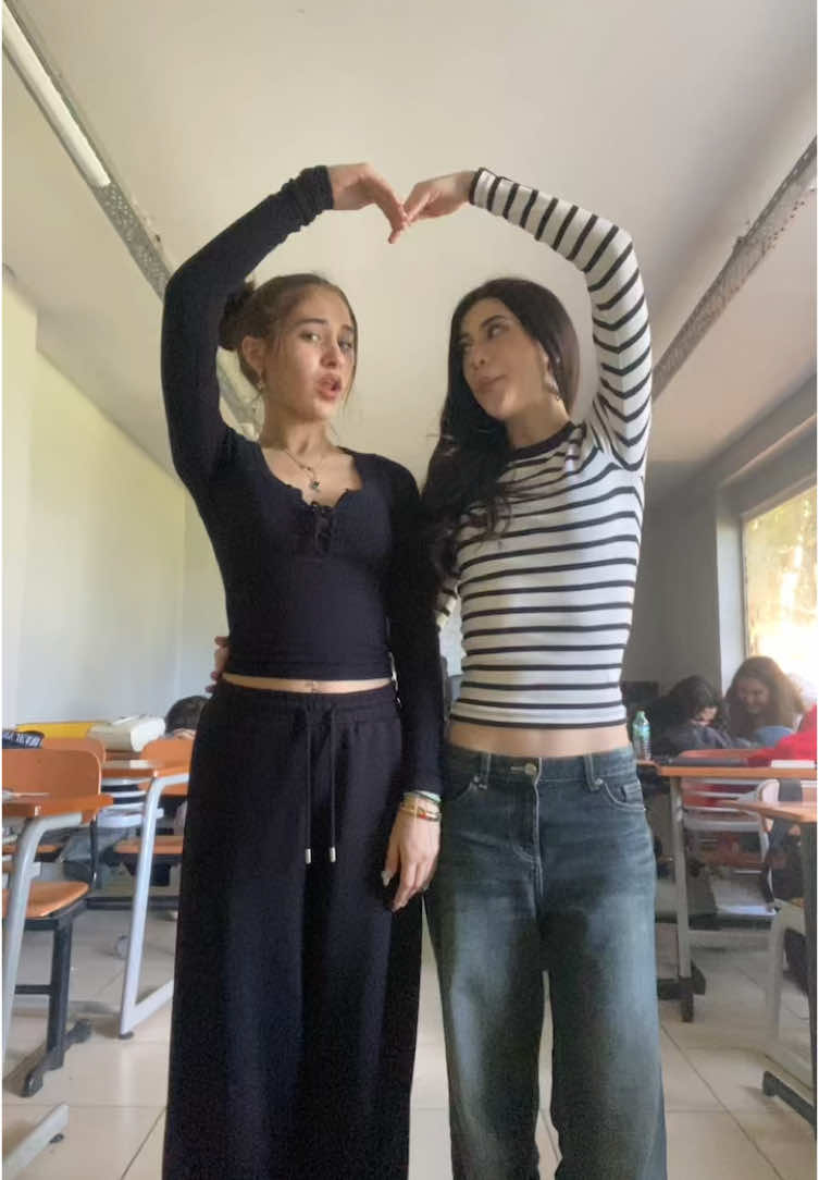 @zeyno yeşiiil ışııık kırmısızııı ışıklk 