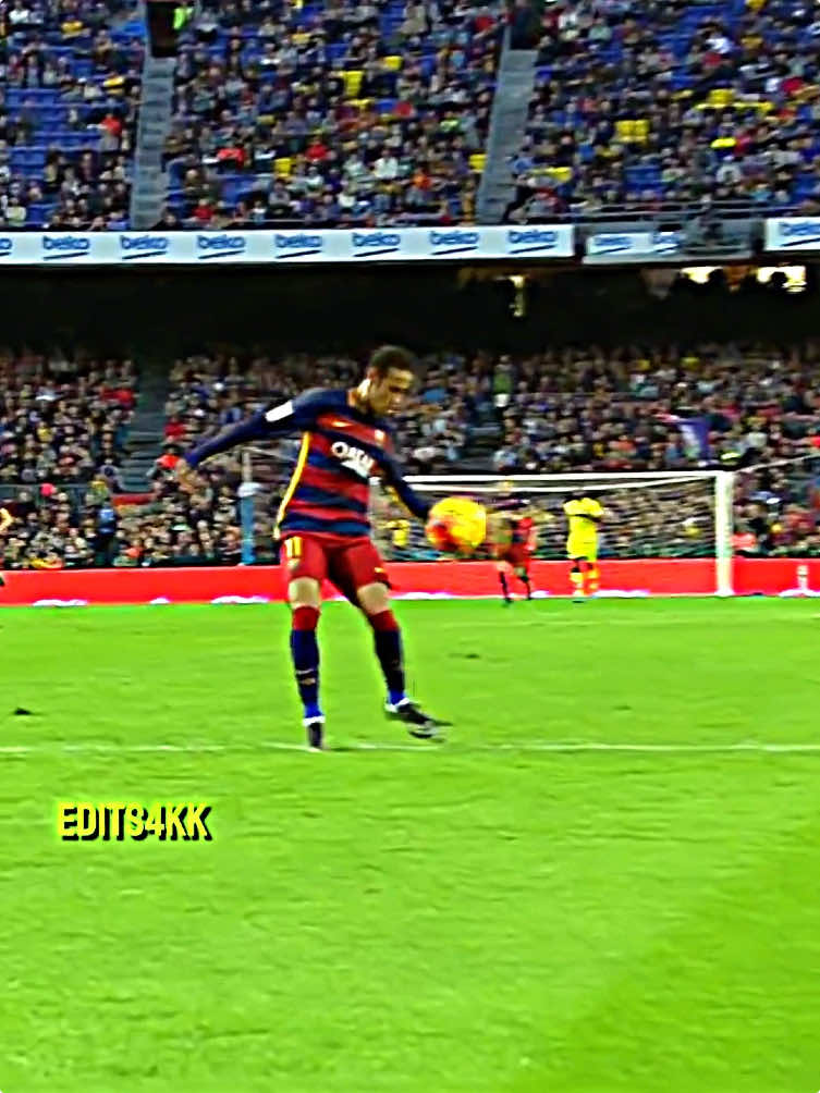 Elle viens du Pays d’.. 👀🇧🇷  #edit #footballedit #footballtiktok #Soccer #france #fr #neymar #brazil #skills #goals #barcelona 
