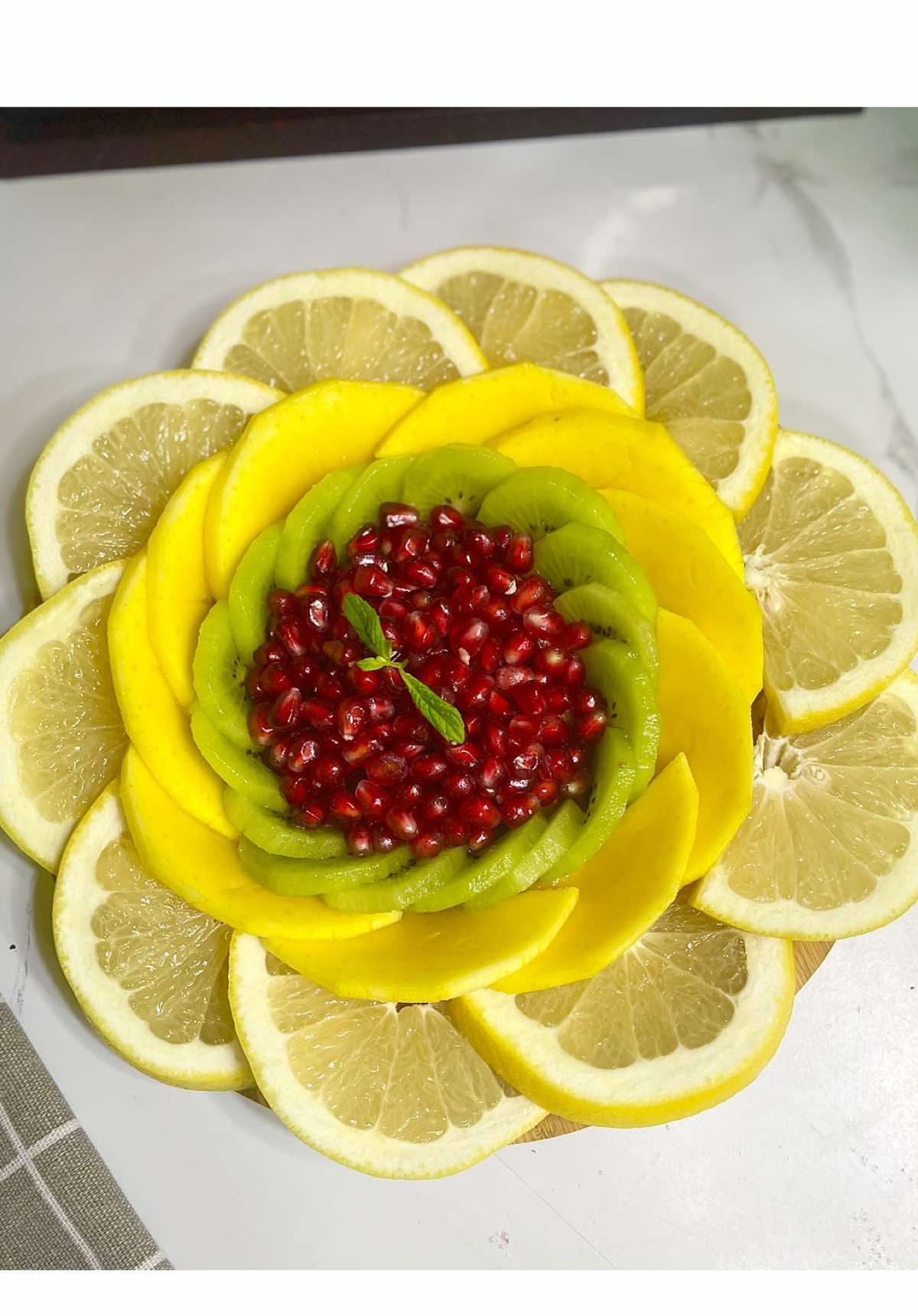 الصوت فظييييع مين عجبه الصوت مثلي 😂😂