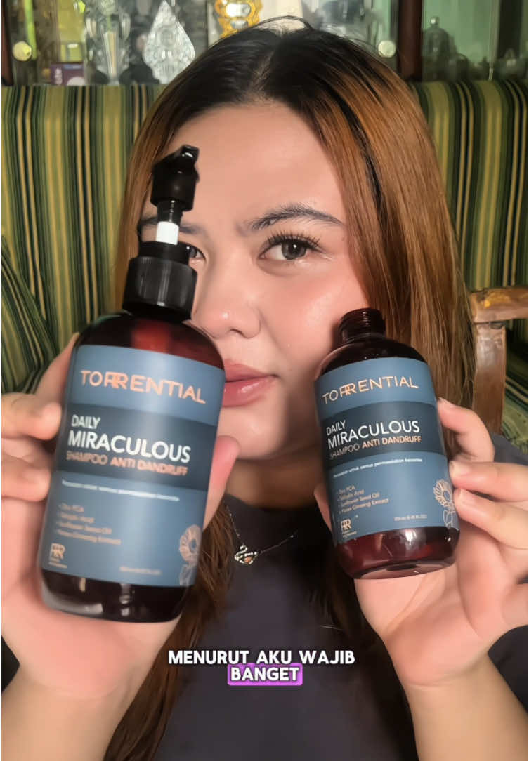 aga malu up ini krna sempet ketombean parah,tp akhirnya berani share jg biar kalian yg punya permasalahan yg sama gabingung lg,cukup pake produk @Torrential Official masalah dirambutkuu teratasi🥹💖#torrential #dailymiraculousshampoo #shampooantiketombe 