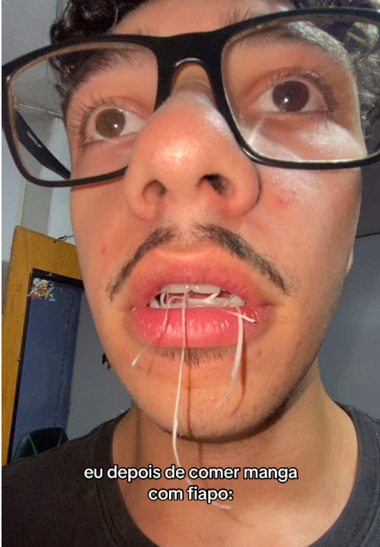 fica tudo grudado no dente slk