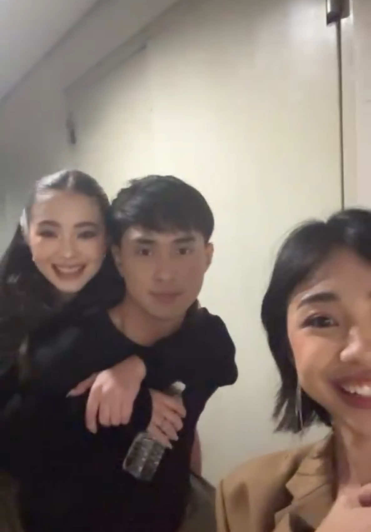 OMG ! Finally Thankyou Maday ♥️@maymay ur the best cuz!HAHA binanggit nyo lng pangalan ko masaya na araw ko ! My stress reliever! Iloveyou @Sofia Smith @Mak hope to see you !! Stay humble and inlove charizz 🤣💛💛#jmfyang 