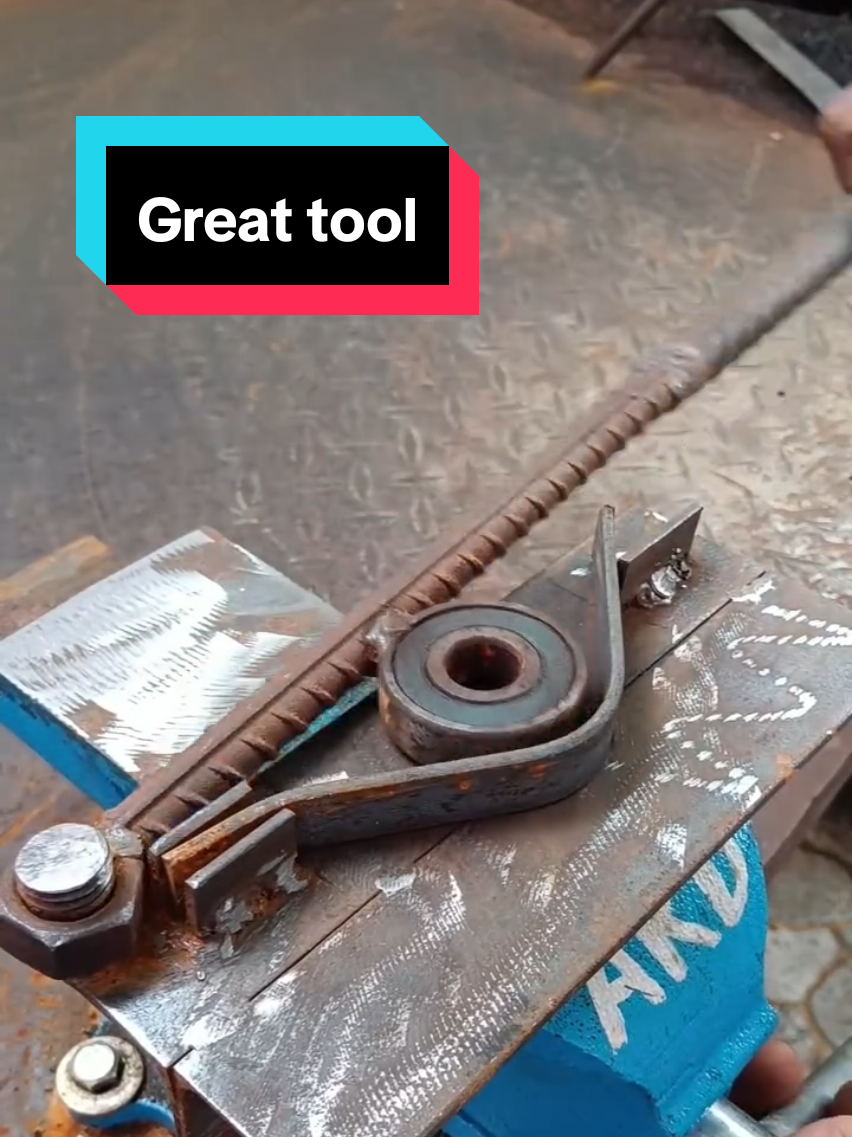 Many welders don't know about this tool 👨‍🏭😱 #techniquesecrete #weldingart #techniquesecretes #weldingtiktoktrend #welding #DIY #metalworking #howtoweld #weldingschool #welding #fyp #weldingtiktok #fabrication 