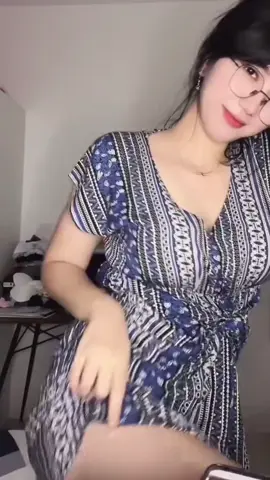 #SiapaSangka #cewekcantik #goyanggemasmochibaby #goyangokky #geolgeol #pemersatubangsa😘😘😘 #fakebodyy⚠️ #asupan #bahan #gemoysekalii #tobrutstyle😋 #goyangdaster 