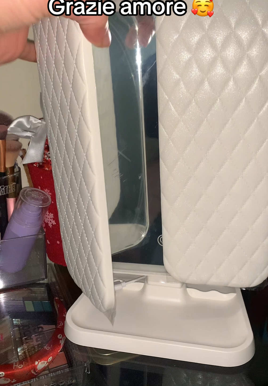 Che ne pensate?? #neiperte #foryoupage❤️❤️ #foruyou #specchio #led #ruota #adoro #girl #postazionemakeup #makeup #amo 