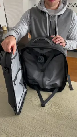 This is the future of Travelling 📈 #backpack #travel #minimalist #technology 