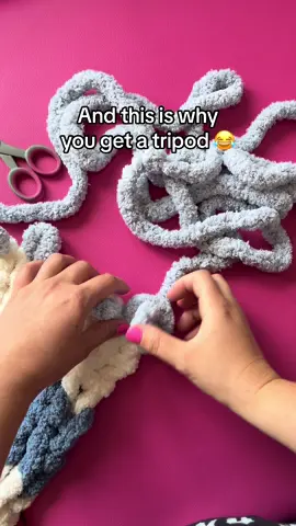 And this is why tripods were invented 😂 #chunkyknit #handcrochet #rainbowrug #rainbowplaymat 