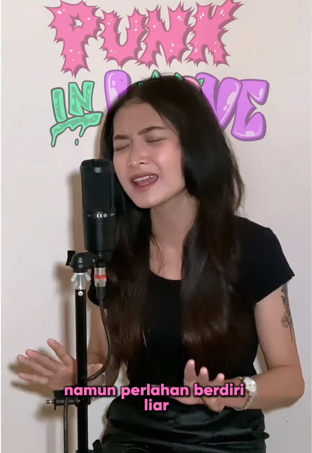 Besok mau rikues lagu apa lagi nih 🥹 #lagilagifest2025 #lagilagifestivalsemarang #llfxvemus #punkinlove #llfpunkinlove #lukanegara #bertahtadiatastanahmereka 