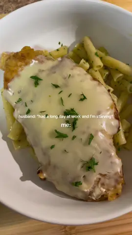 Garlic butter pasta for dinner✨👩🏽‍🍳  . . . #cookingathome #cookingforlove #pastarecipe #garlicpasta #EasyRecipes #fallrecipes #wifey #sahw #wifeskills #chefmode #wifematerial #cookingformyhusband #fypシ #tiktokrecipe #fyp #foodblogger