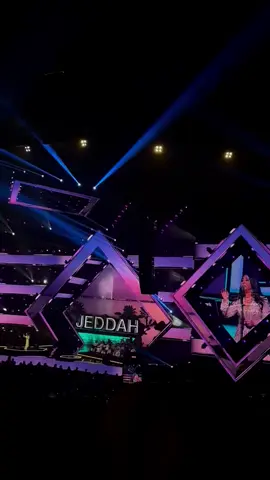 في مكان وسط جدة ضاع قلبي ❤️🎼 ‬⁩ ⁧‫##نوال_في_جدة⁩