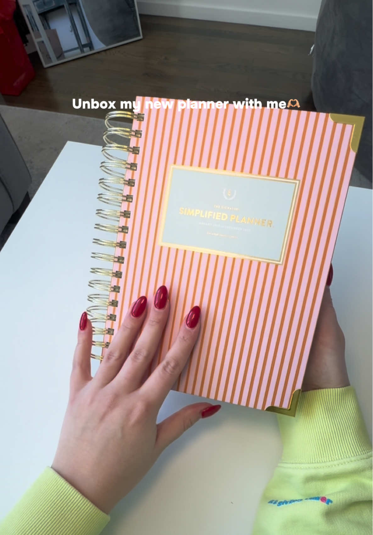 Better late (10 days) than never! Ready for 2025 💖📝 @Simplified Planner #planner #2025 #unbox #simplifiedplanner #simplifiedplanner2025 