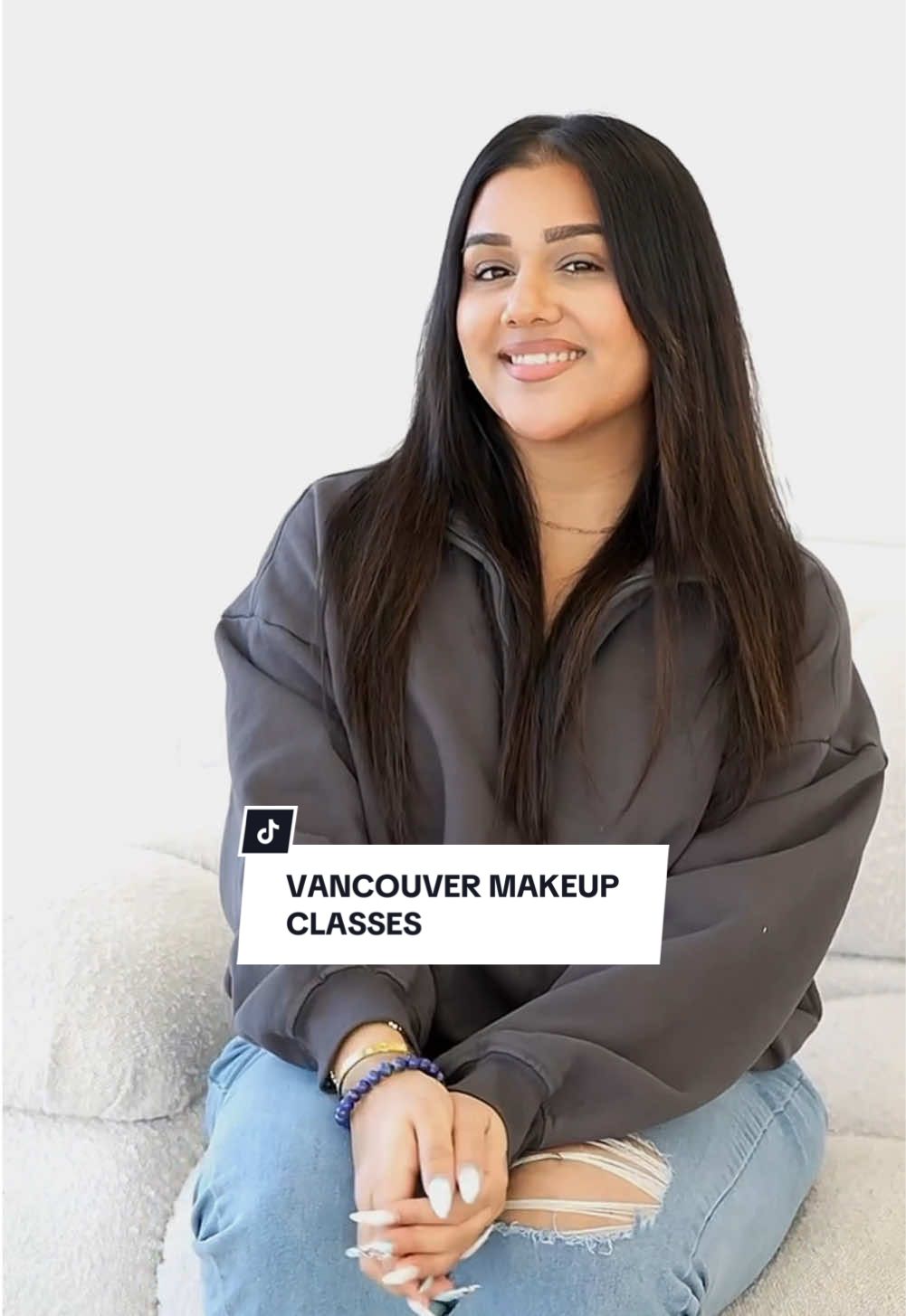 BC girls, hmu👏🏼👯‍♀️ #makeup #bridalmakeup #makeupartist #torontomakeupartist #vancouvermakeupartist #makeupclasses #makeupmasterclass 