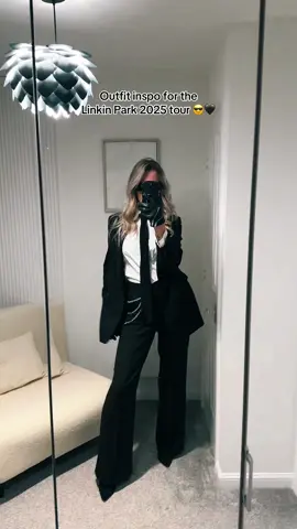 😎🤵‍♀️🤵‍♂️ #linkinpark #linkinparkfan #linkinparkfamily #emilyarmstrong #cosplayer 