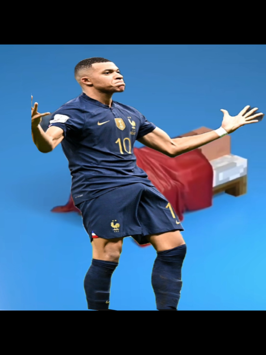 Sus ??? 🤔🤔🤔 Mbappé 🇫🇷🐢 Capitaine pour tenir la barre 🤫, 🗿  #mbappe #viralvideo #virals #viralsmbappe #fyyyyyp #fyp #editfoot #edit #editmbappe #pourtoi #Soccer 