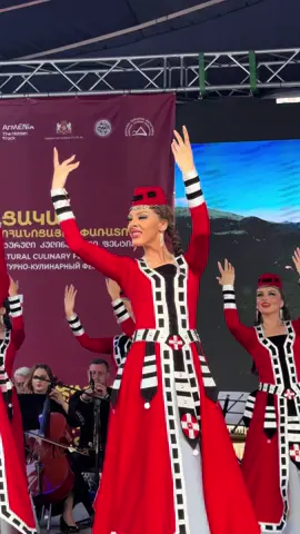 🇦🇲 ARMENIAN STATE DANCE ENSEMBLE. “SHOUSHI” 🔸 Staging: Gagik Karapetyan | Music arrangement: Hayk Grigoryan #armenia #yerevan #festival #concert #armenian #dance #dancer #dancersoftiktok #art #artist #artistsoftiktok #music #musician #national #folk #regional #rec #rek #top #short #shorts #reel #reels 