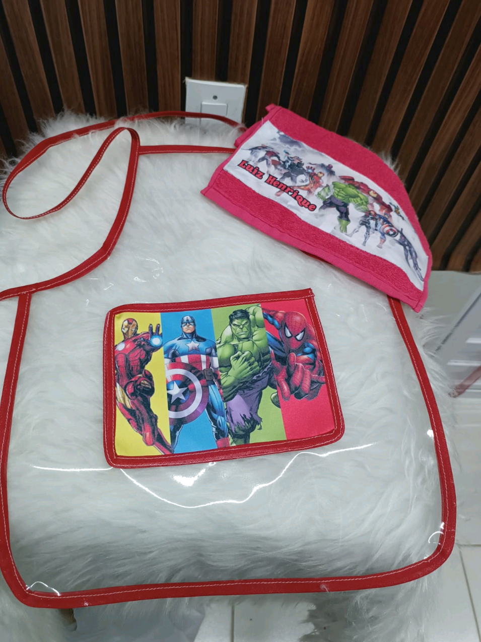 Volta às aulas com esse Avental para criançada pintar e brincar sem medo. #aventalpersonalizado #aventalinfantil #escolar #avental #sublimacao #personalizados 