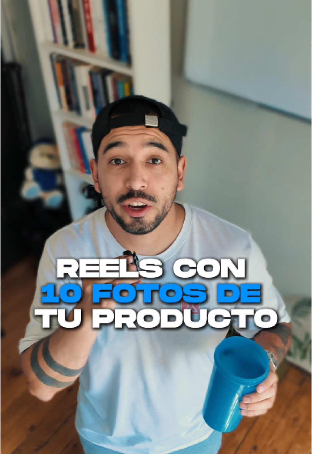 🤔 ¿Te cuesta que tus publicaciones de productos capten la atención en redes? La clave está en crear contenido dinámico y visual que atrape al espectador en los primeros segundos. Pero no necesitas ser un experto en edición para lograrlo. 🎥 Aquí tienes un truco fácil para crear un Reel creativo con solo 10 fotos de tu producto: 1️⃣ Importa 10 fotos en CapCut. 2️⃣ Usa el sonido: Club Tech House para darle ritmo. 3️⃣ Ajusta los tiempos: Primera foto: 1,1 segundos. Resto de fotos: 0,5 segundos cada una. 4️⃣ Aplica animaciones: Primera foto: Usa el efecto Zoom 1 en “Combinado”. Resto de fotos: Añade un pequeño zoom con keyframes al inicio y final. Y listo Tendrás un Reel que hará que tus productos destaquen en redes. #marketingdigital #trucosdecapcut #edicionencapcut #redessociales  📌 Guarda este post y pruébalo  ¿Te sirve este tipo de contenido?