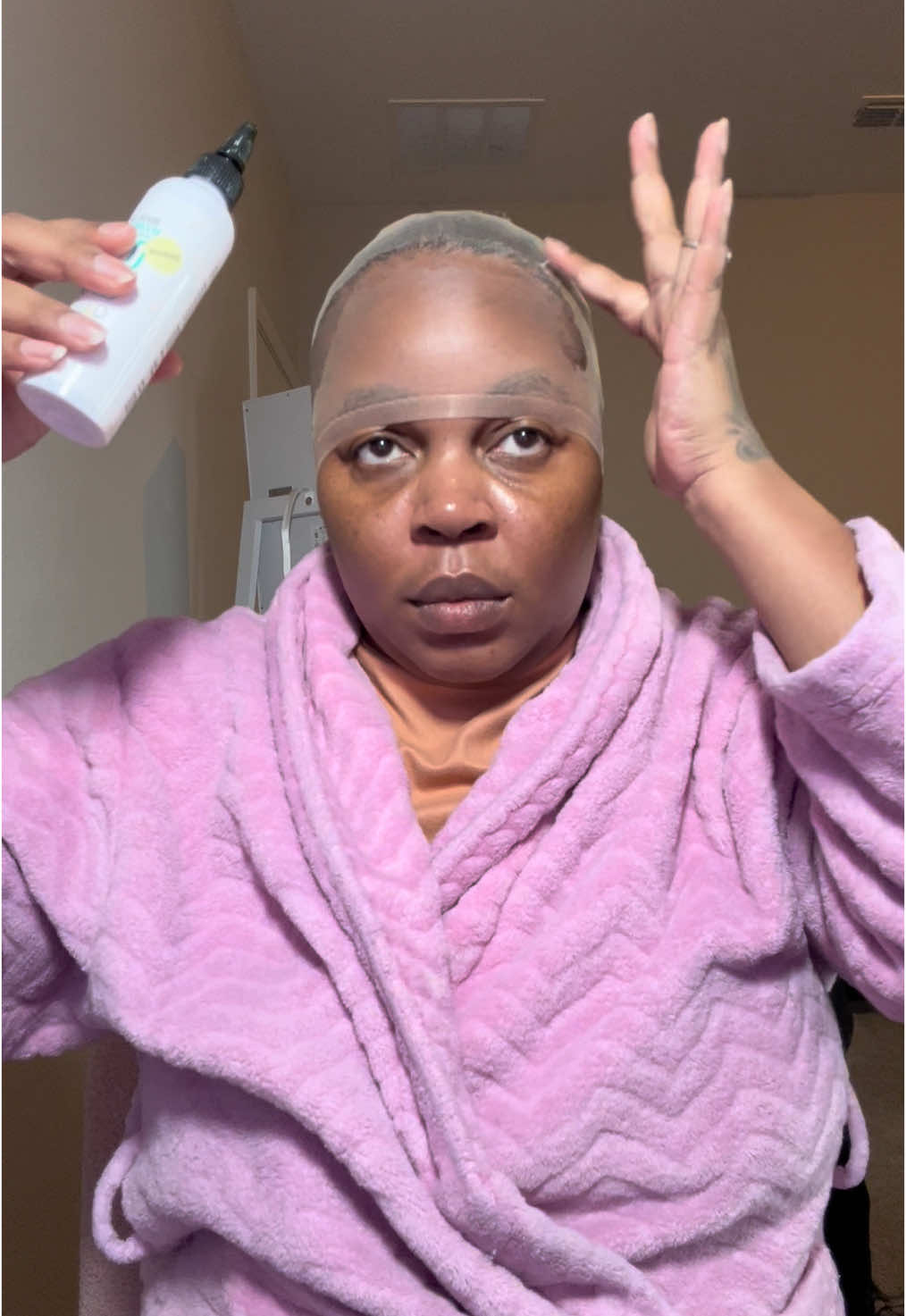 One thing that bold hold gone do is lay it TF down❗️ #boldholdliquidgold is gonna get that bold cap right every time. It’s gonna give that secure hold you looking for #naturallyb  #wiginstalls  #wiginstalltutorial  #baldcapmethod  #wig  #wiginfluencer  #wigtok  #wiginstallation  #giftguide  #ttslevelup  #ttsdelightnow  @Thehairdiagram 