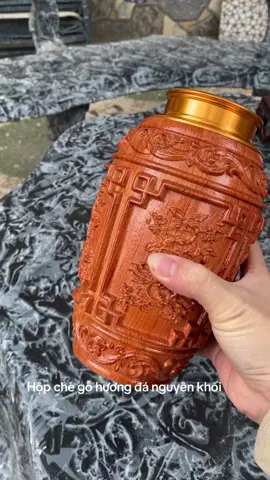 Hộp chè gỗ hương đá nguyên khối nắp đồng