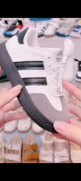 Giày thể thao 2 sọc mẫu mới cho bé #hot #giaytreem #thethao #chobe #hottrend #xuhuong 