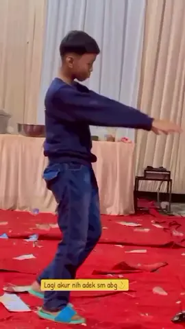 Adit joget hajatan #fypシ  #fypシ゚viral  #medanboys🏴‍☠️ 