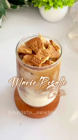 Iced Latte dengan rasa marie regal biscuit itu enak bgt! The Marie Regallo Latte! Berikut ingredient nya: • Marie Regal Biscuit • 20 Ml Sweet Condensed Milk • 200 Ml Fresh Milk • Double Shoot Espresso • Ice Cube Silahkan follow @el.jabbar__  Untuk mendapatkan resep minuman enak lainnya. #fyp #fypage #fypp #fyptiktok #fypviral #viraltiktok #fyppppppppppppppppppppppp #trending #madudangara#resepminumankekinian #resepminuman #minumankekinian #minumansegar #minumankekinian #minumanunik #cafe #cafeathome #coffee #coffeelover #coffeeholic #coffeetime #coffeetiktok 