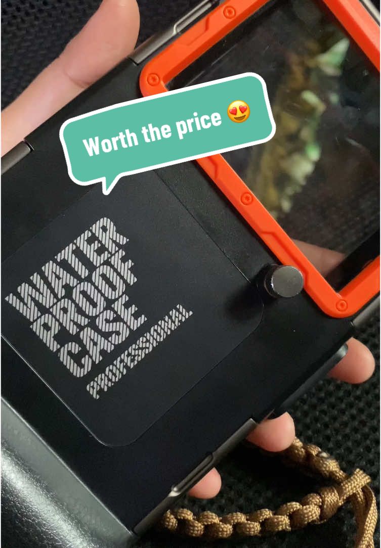 A WATER PROOF CASE suitable for any phone user 😍😍😍😍 #waterproofcase #trending #waterproof #diving #fyp #phonecase #fordiving #underwater #underwaterphotography 