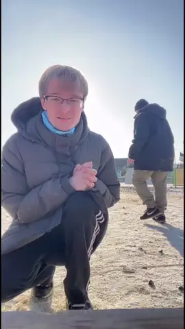 Thank you to kpop star Sung Hanbin from Zerobaseone (ZB1) and his fan club for donating 800 kg (1,775 pounds) of dog food to our abandoned dog shelter! This is such an amazing gift for the new year. All of the babies at Animal Story thank you! #kpop #ZB1 #zerobaseone #sunghanbin #foreignerinkorea #korea #southkorea #foreignersinkorea #lifeinkorea #teacherinkorea #workinkorea #🇰🇷 #studyinkorea #liveinkorea #expatinkorea #travelkorea #dog #dogshelter #volunteer 