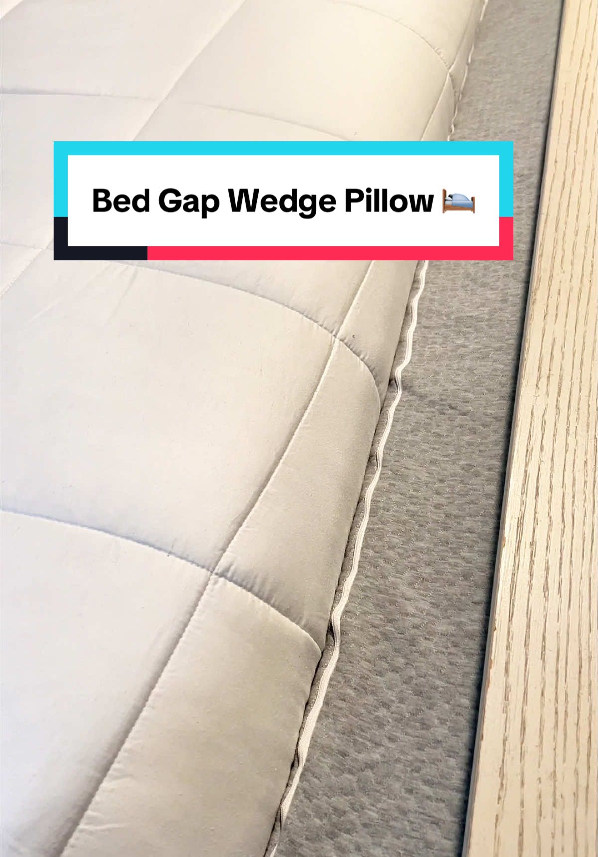 Girlies Definitely Saves up from having to hunt for things under the bed and our kids from falling through the gap!! 😭 🛌 #bedgapfiller #gapfiller #wedgepillow #bedwedge #bedwedgepillow #pillowwedge 