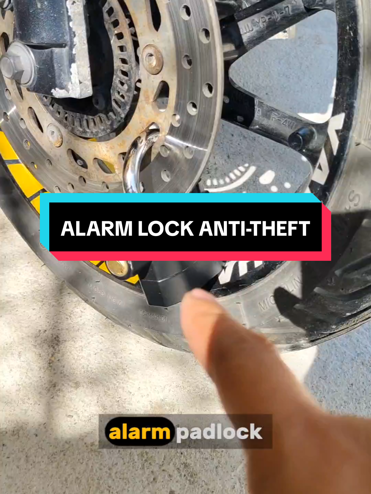 ALARM LOCK ANTI-THEFT. Para safe ang motorcycle or bahay natin. #CapCut #fyp #alarmclock #antitheft #padlock #alarm #lock 